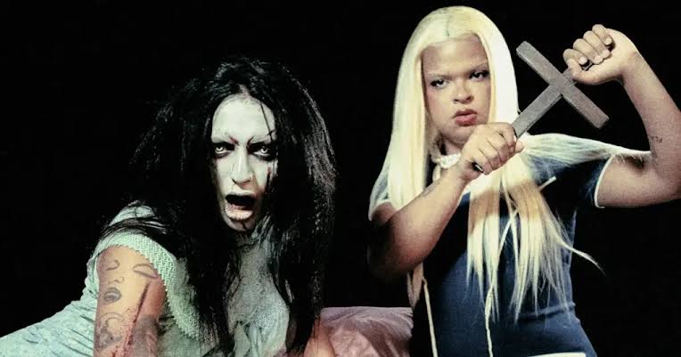 Katy da Voz e as Abusadas faz show de Halloween em SP